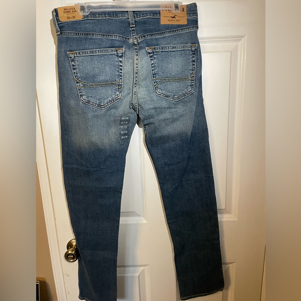 Hollister Skinny Jeans - Picture 2 of 2